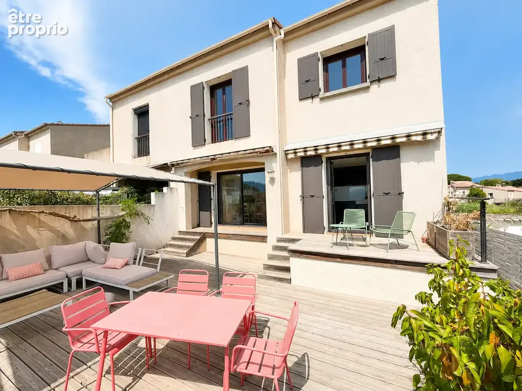 Maison T4 — Garage / piscine — Vue mer panoramique - photo 13