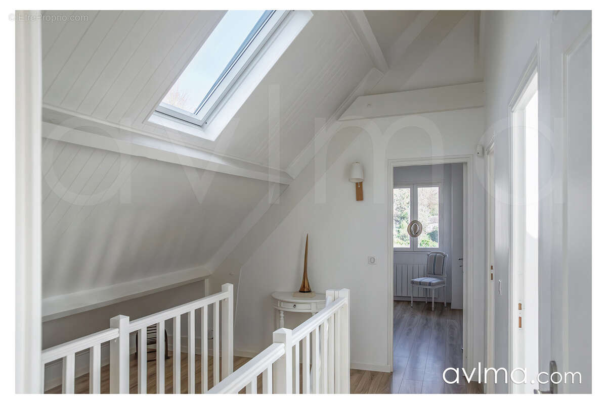 Maison à SAINT-NOM-LA-BRETECHE