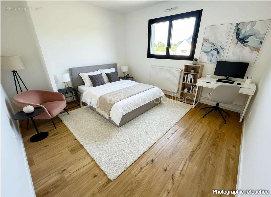 Maison à MONTREUIL-LE-GAST