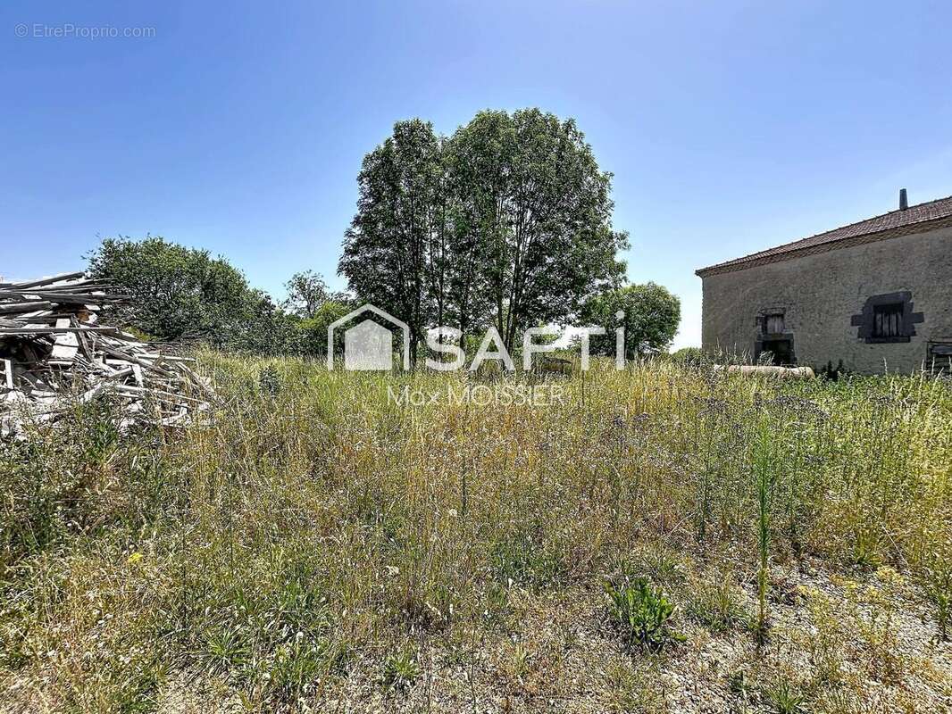 Terrain 8878 m² à Saint-Ignat  - photo 6