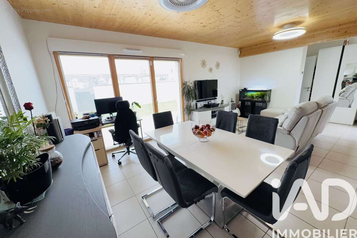Photo 4 - Maison à BUSSY-SAINT-GEORGES