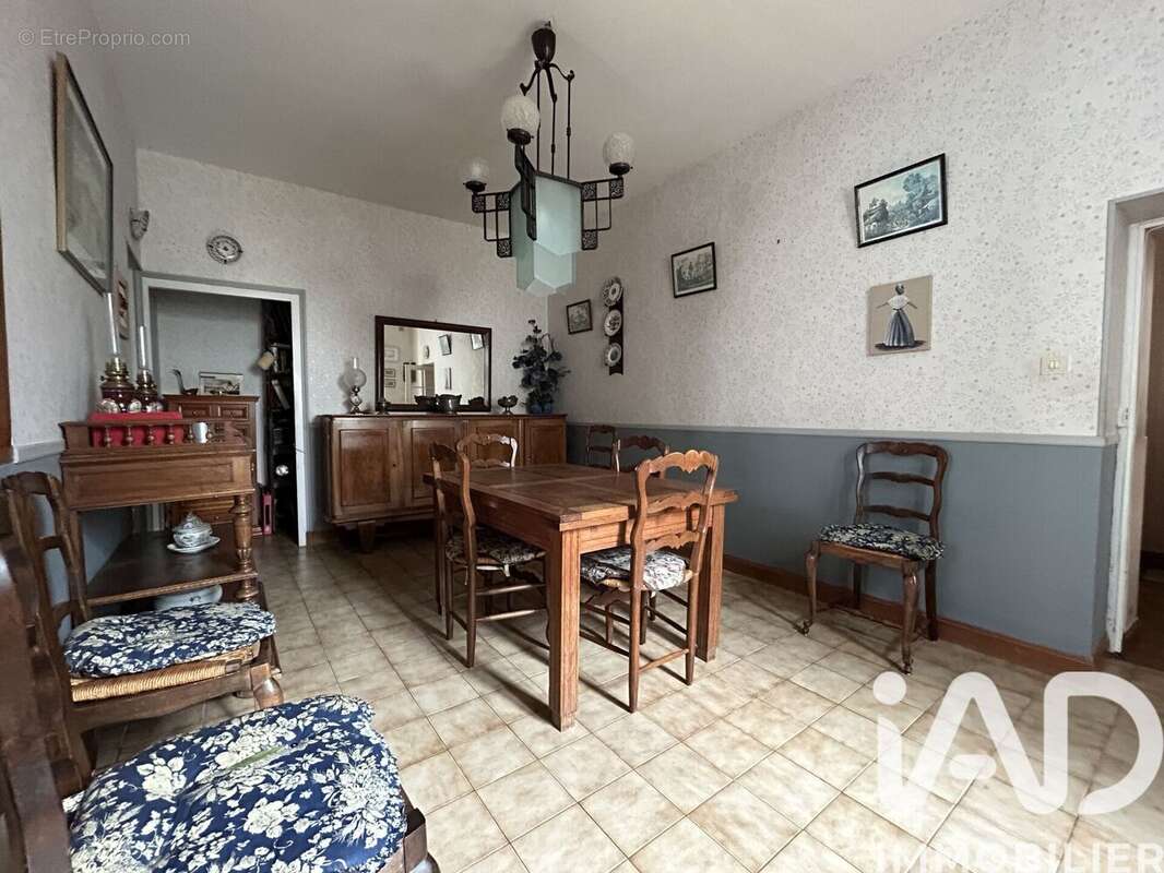 Maison 215 m² à Turquant  - photo 6