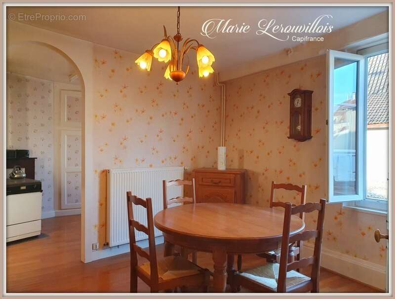Maison à CHAOURCE
