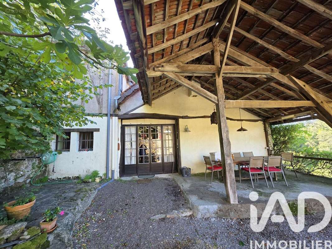 Maison 206 m² à Gagnac-Sur-Cere  - photo 4