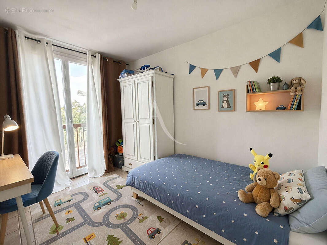Appartement type 3/4 lumineux avec parking cave proche centre ville - photo 5