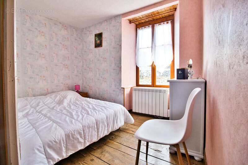 Maison à SAINT-VINCENT-DE-SALERS