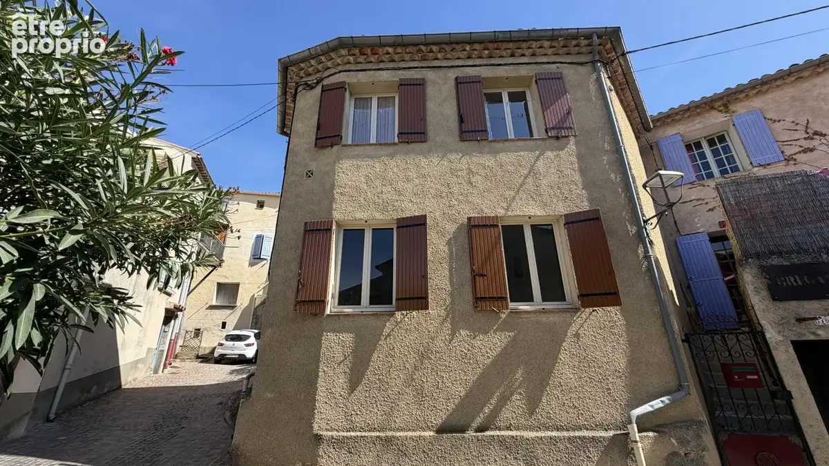 Maison de village avec garage - photo 2