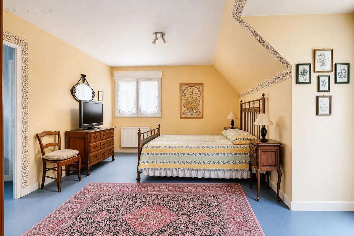 Spacieuse maison 5 pièces, 164 m² à Maillot - photo 9