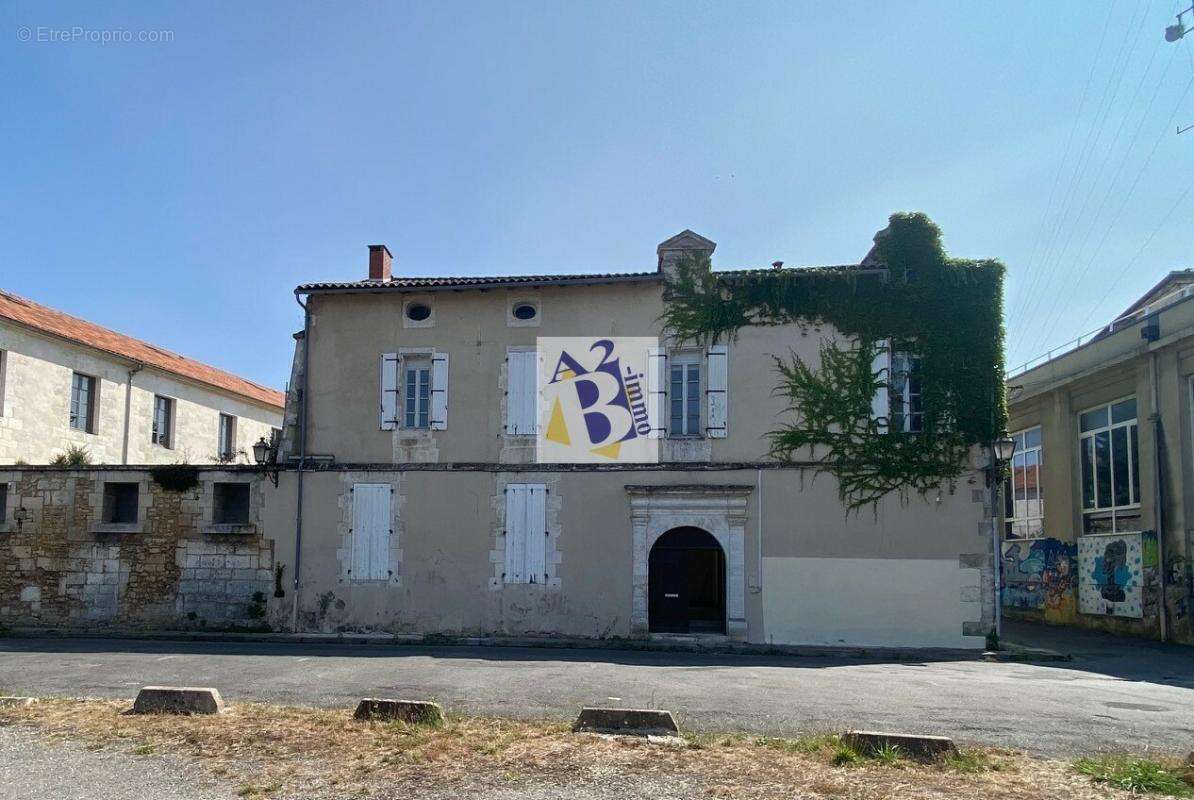 Maison à ANGOULEME