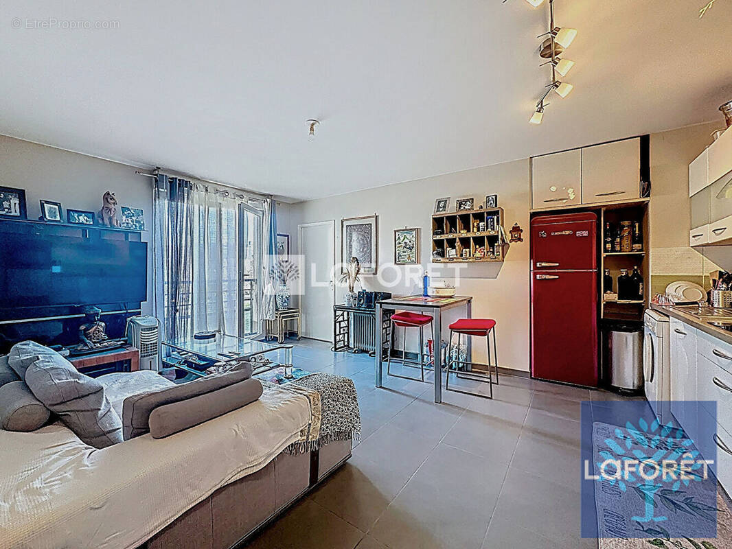 Appartement à VIGNEUX-SUR-SEINE