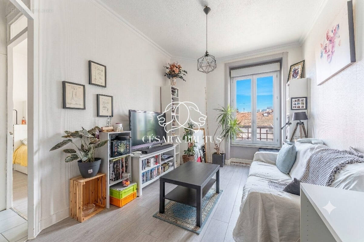 Appartement à LYON-8E