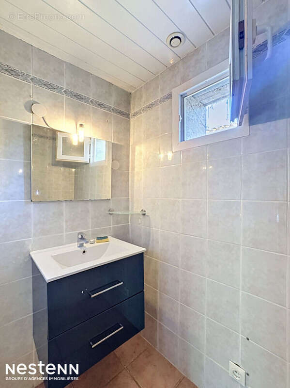Appartement avec mezzanine mansardée au coeur de Névian - photo 4