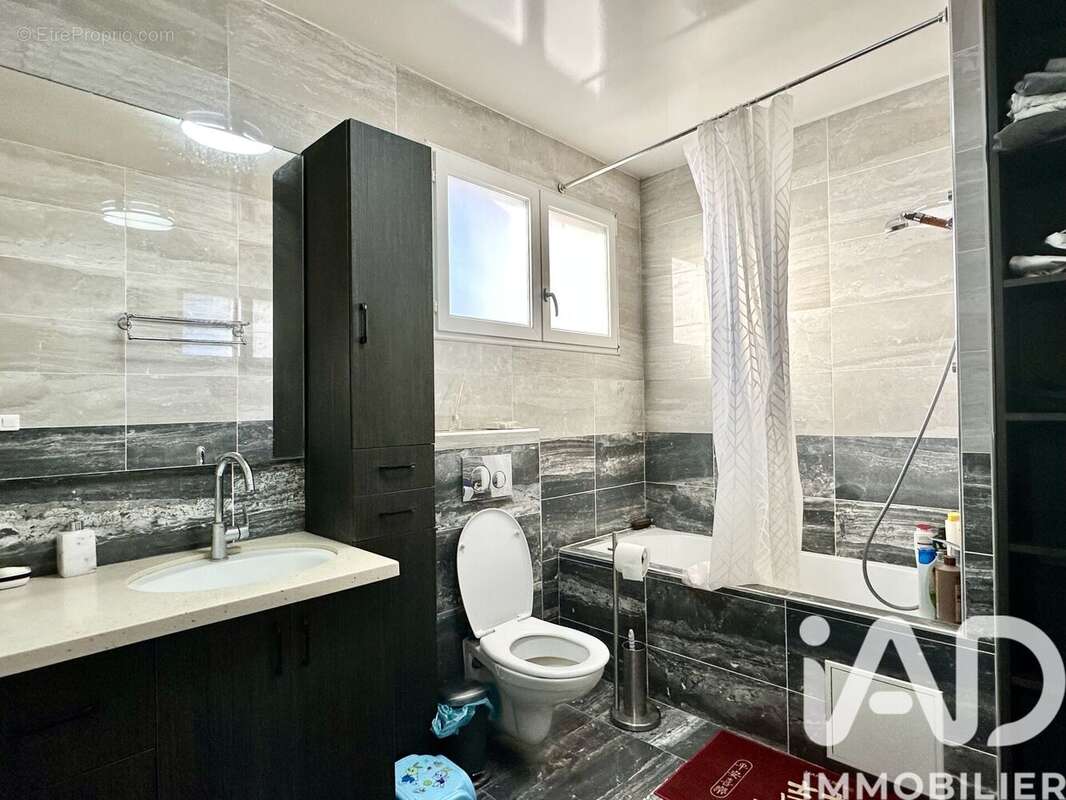 Photo 8 - Maison à VILLENEUVE-LE-ROI