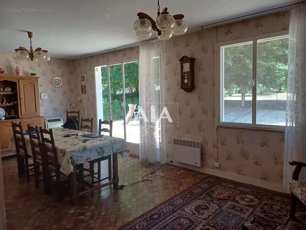 Maison à SAINT-PIERRE-D&#039;EXIDEUIL