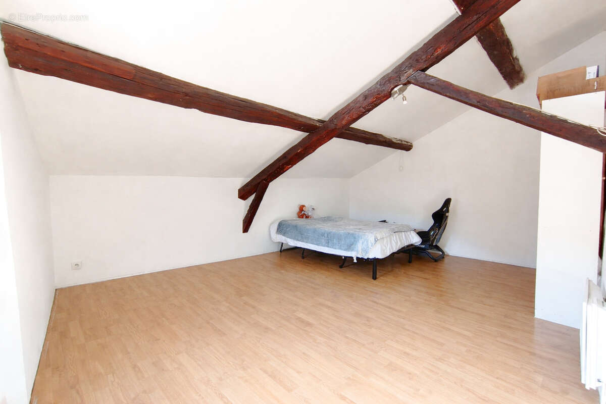 Maison à DECAZEVILLE