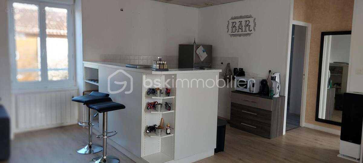 Appartement à LA CHAPELLE-BASSE-MER