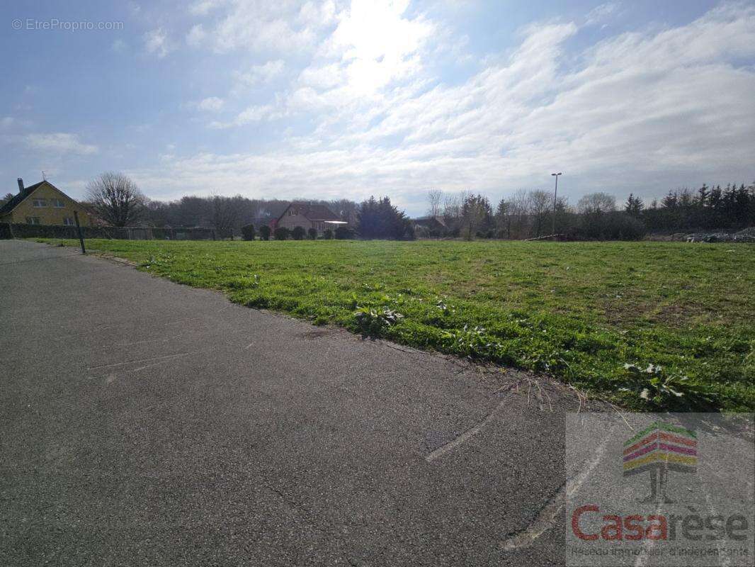 Terrain à BETHONVILLIERS