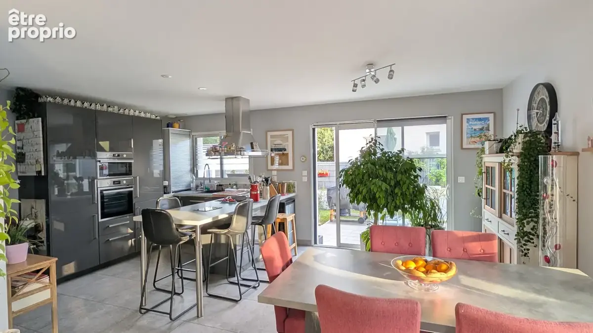 Maison de plain-pied 97m2 avec véranda - PORNIC - photo 5
