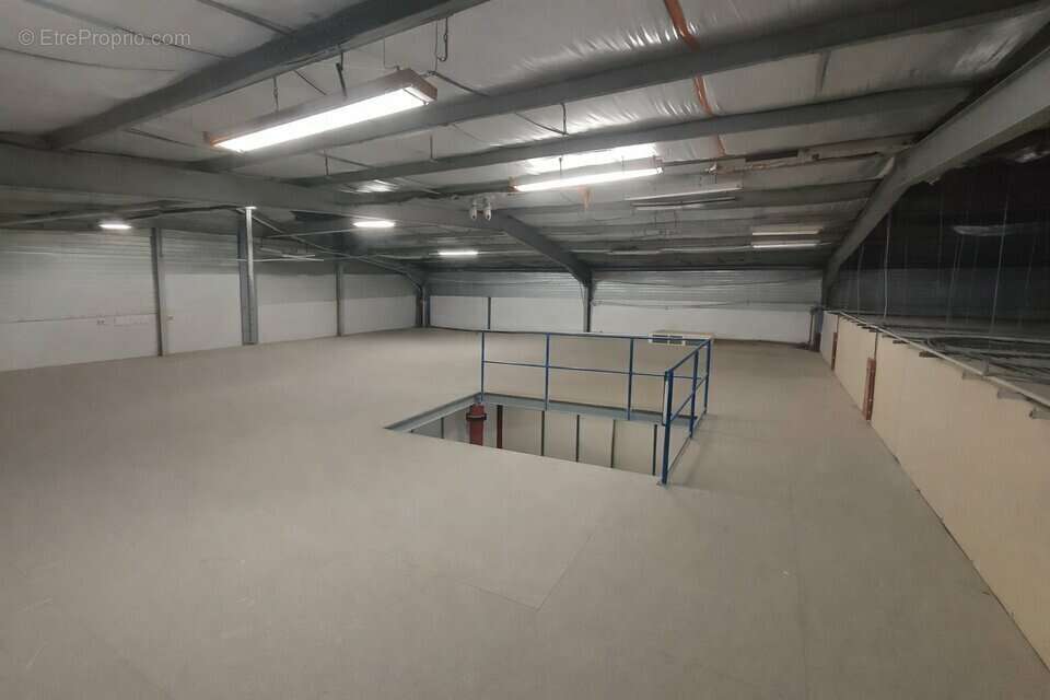 Autre à BOURGOIN-JALLIEU