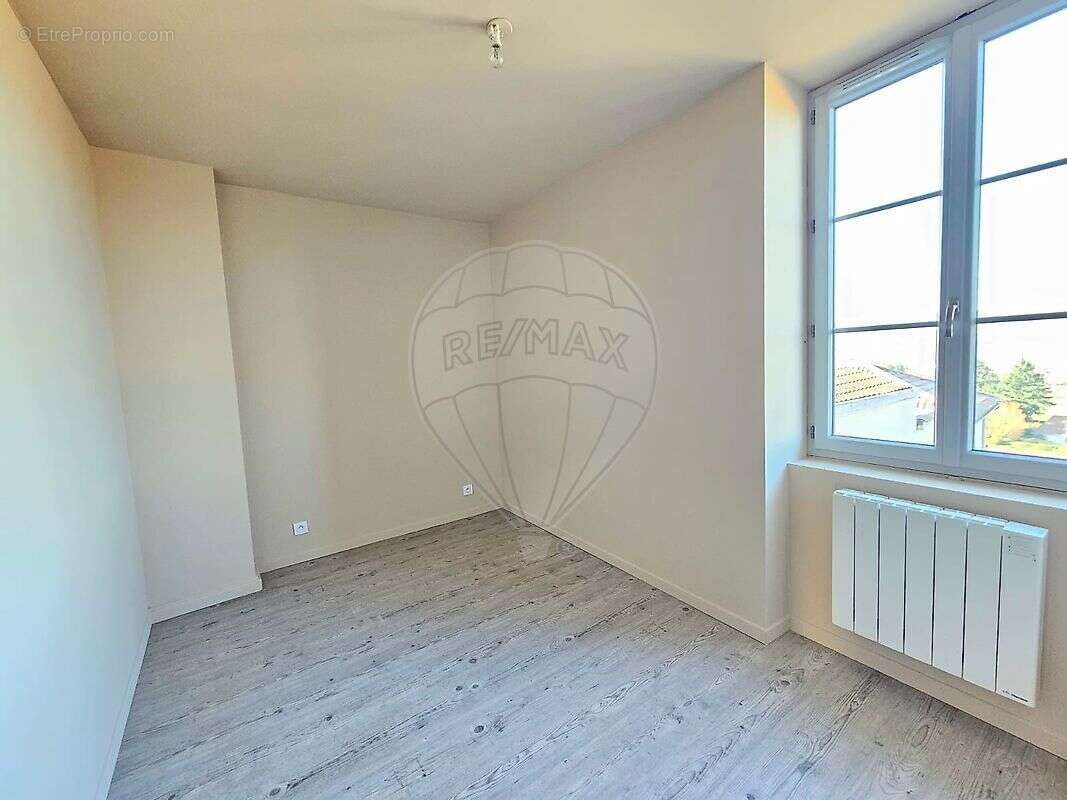 Appartement à POMMIERS
