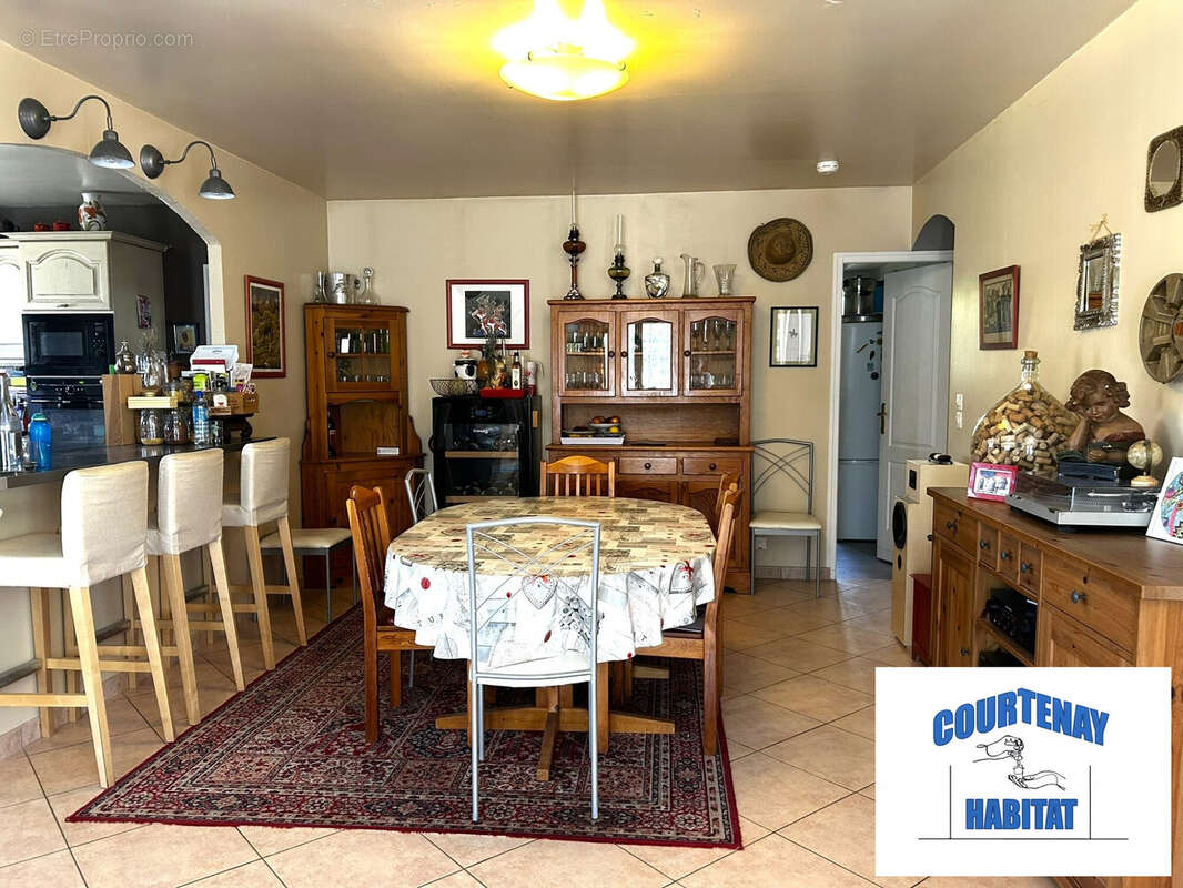 Maison 152 m² à Courtenay  - photo 3