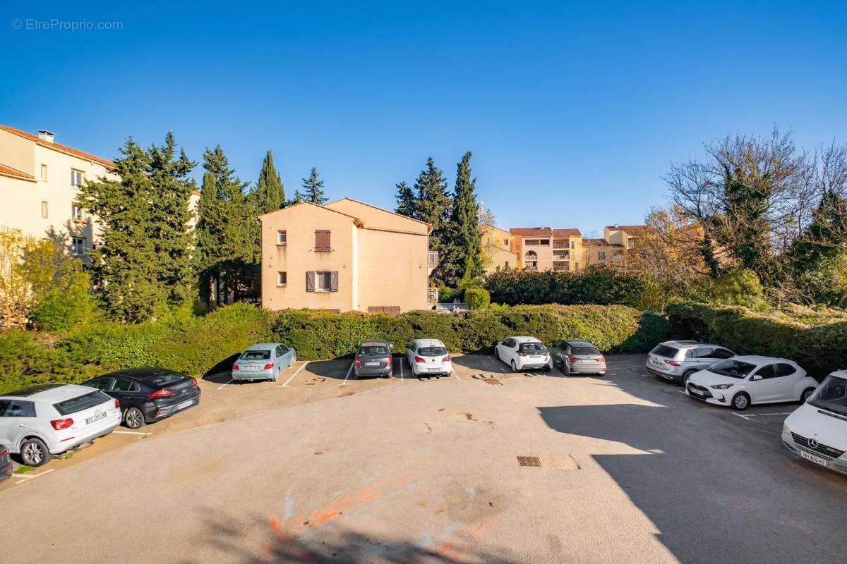 Appartement à COGOLIN