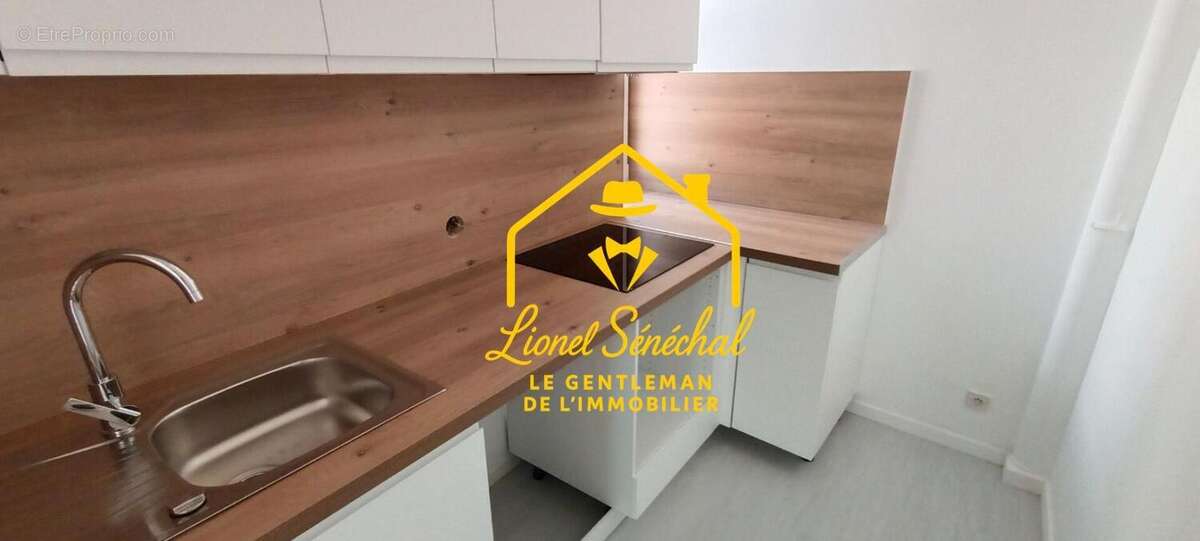Appartement  lumineux et rénové de 3 pièces de 50 m2 à Savigné l' Evêque - photo 6