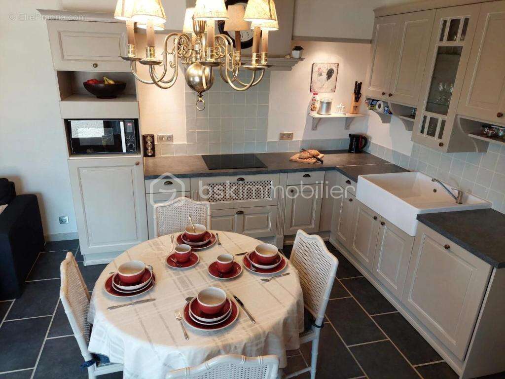 Maison à LUSSAS-ET-NONTRONNEAU