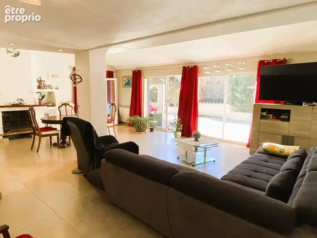 Vente villa 5 pièces avec terrain et piscine 13490 JOUQUES - photo 7