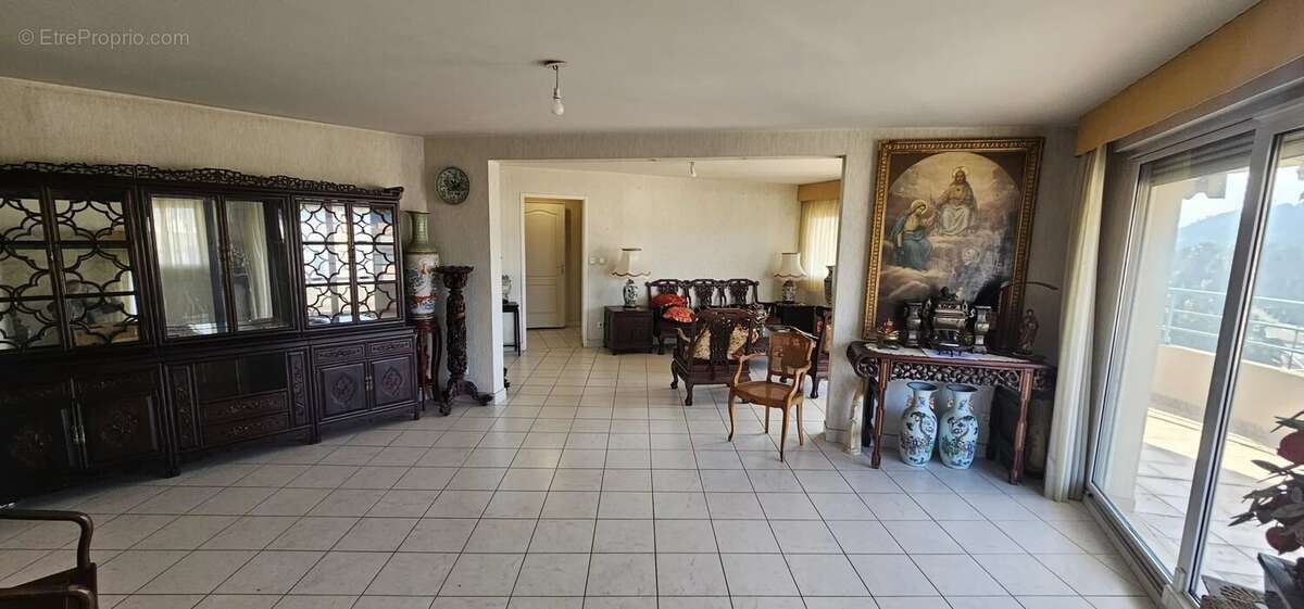 Appartement à HYERES