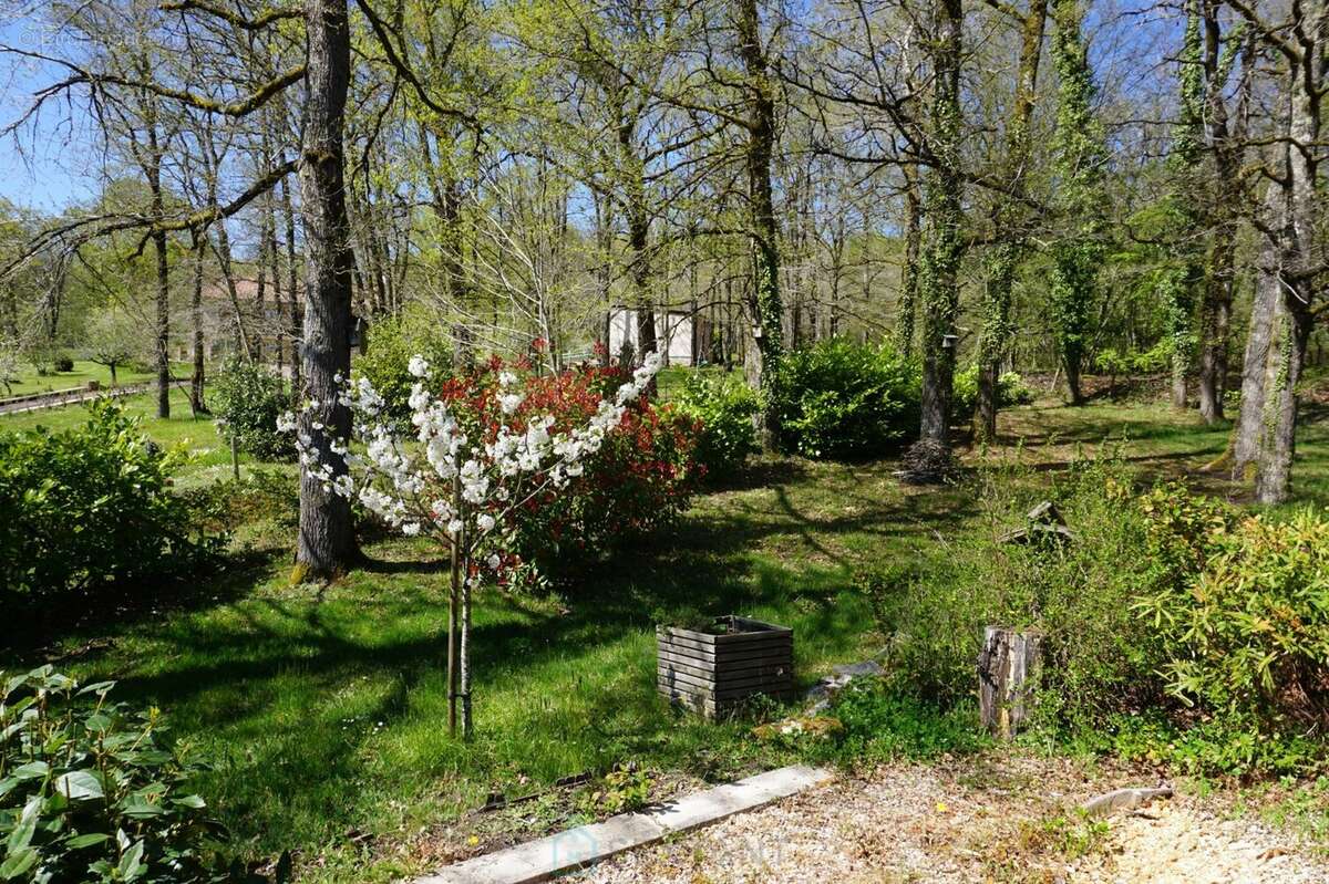 Maison à SAINT-ROMAIN-ET-SAINT-CLEMENT
