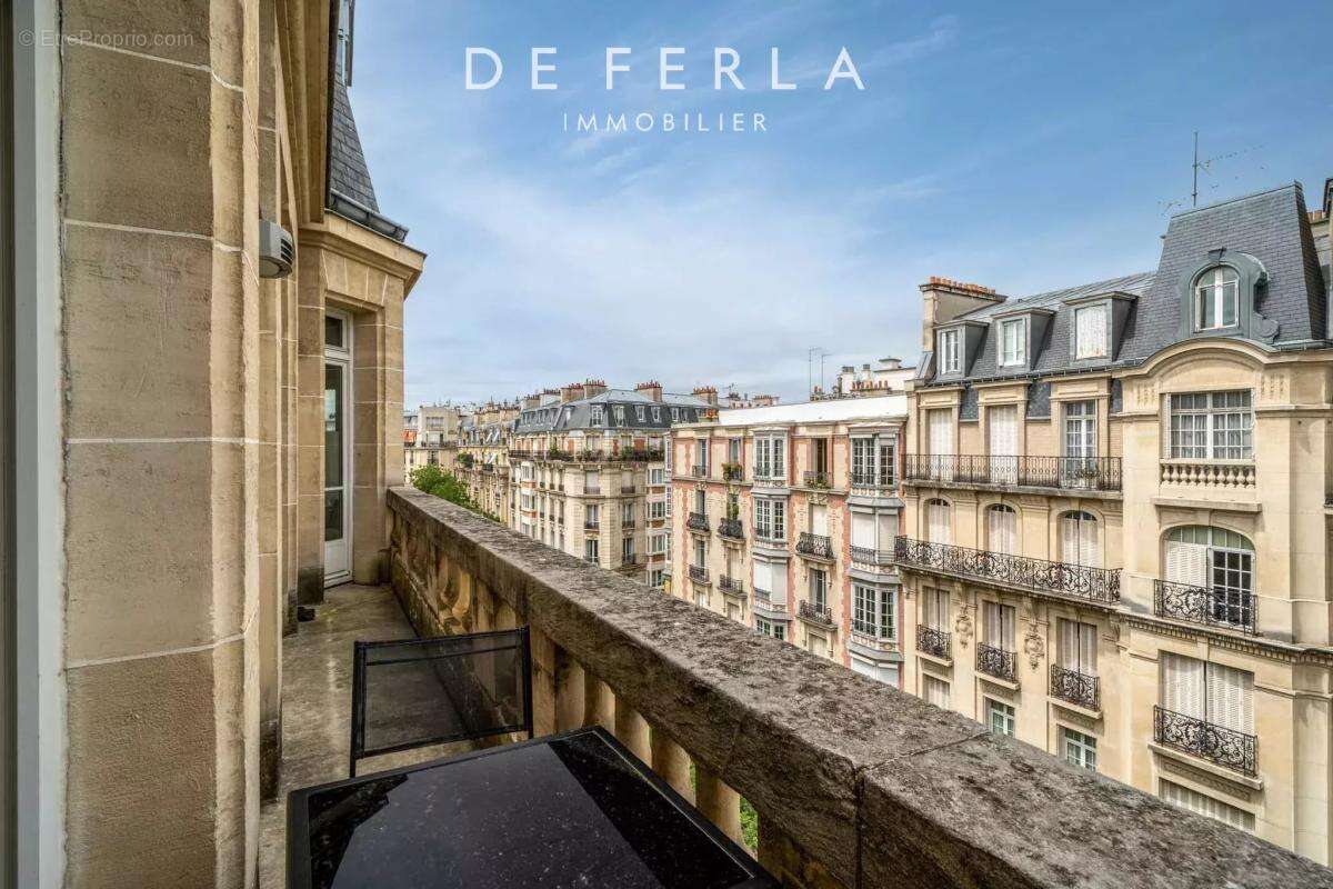 Appartement à PARIS-16E