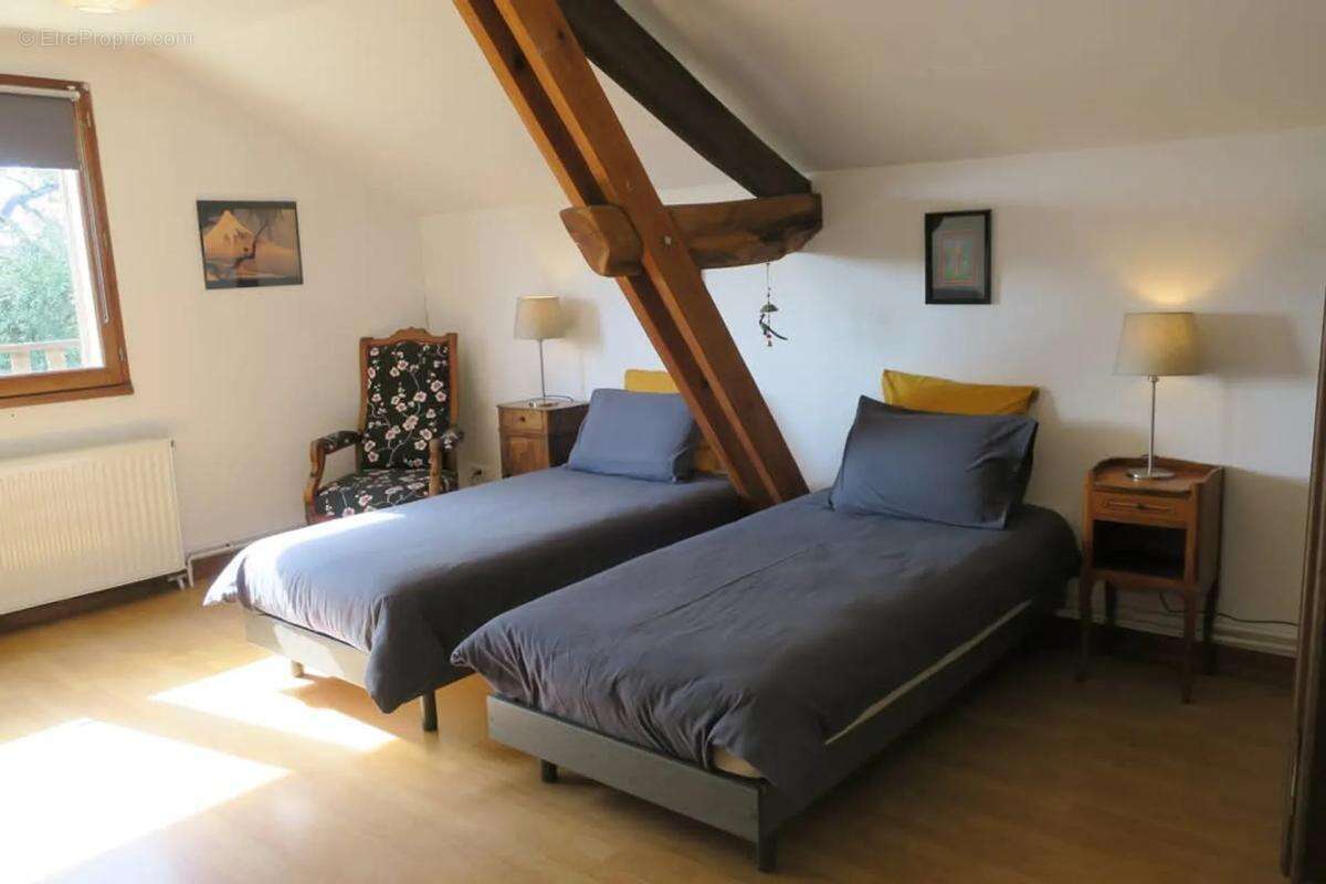 Maison à SAINTE-DODE