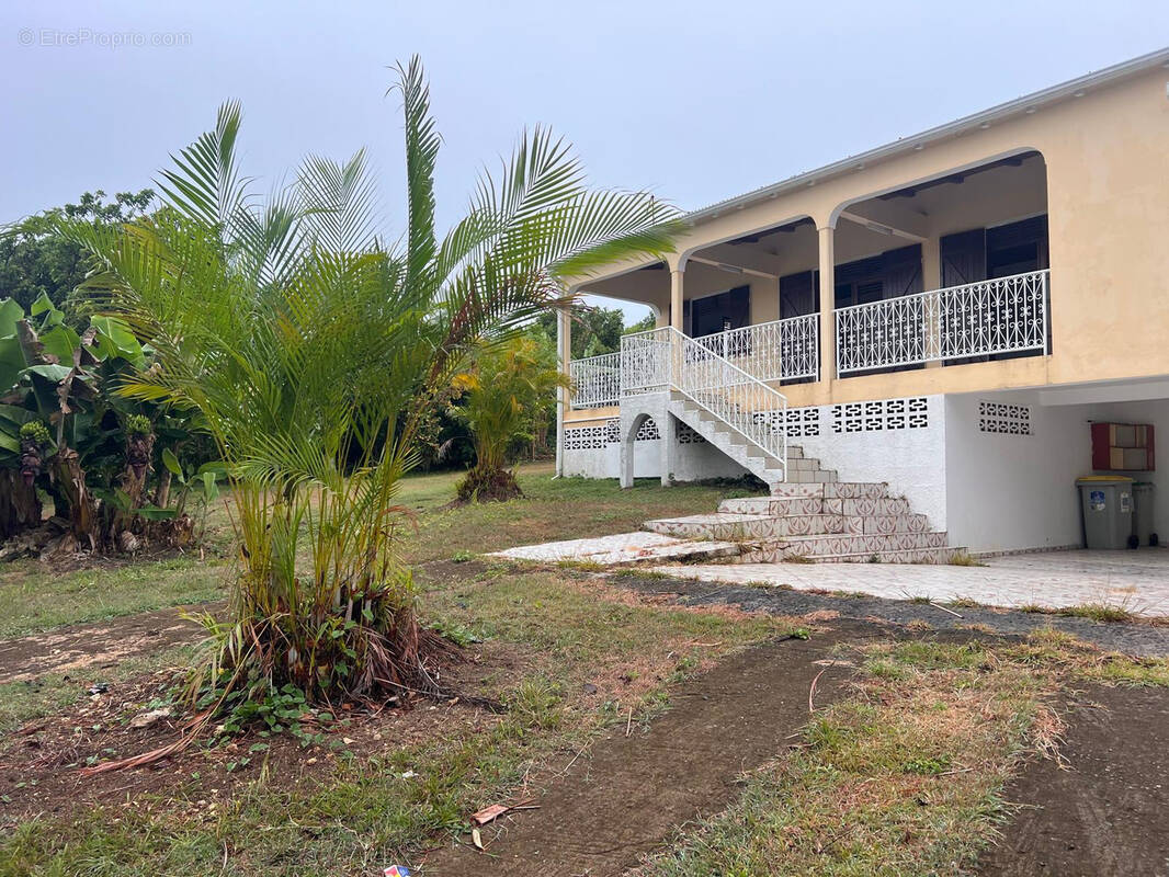 Maison à PETIT-CANAL