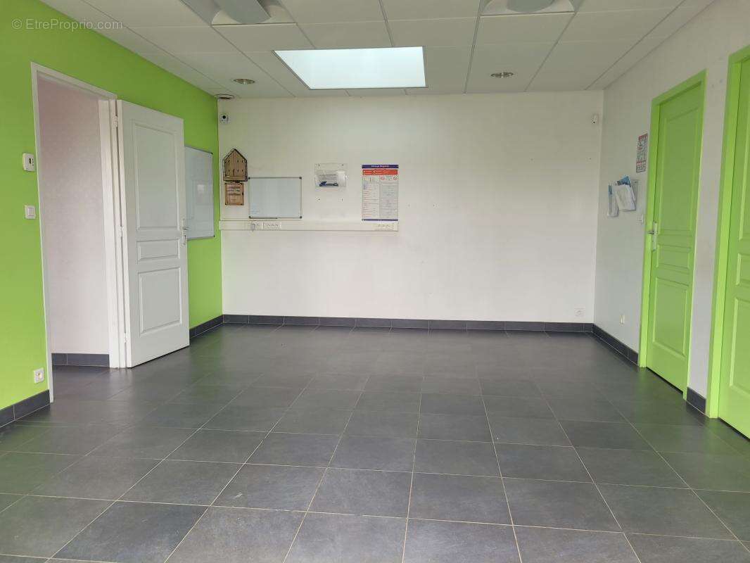 Commerce à CHEMILLE