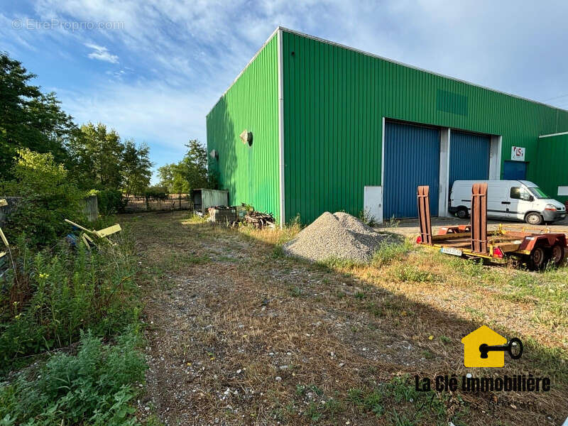 Hombourg   Local d'activité de 270 m2 avec fort potentiel d'aménagement - photo 7
