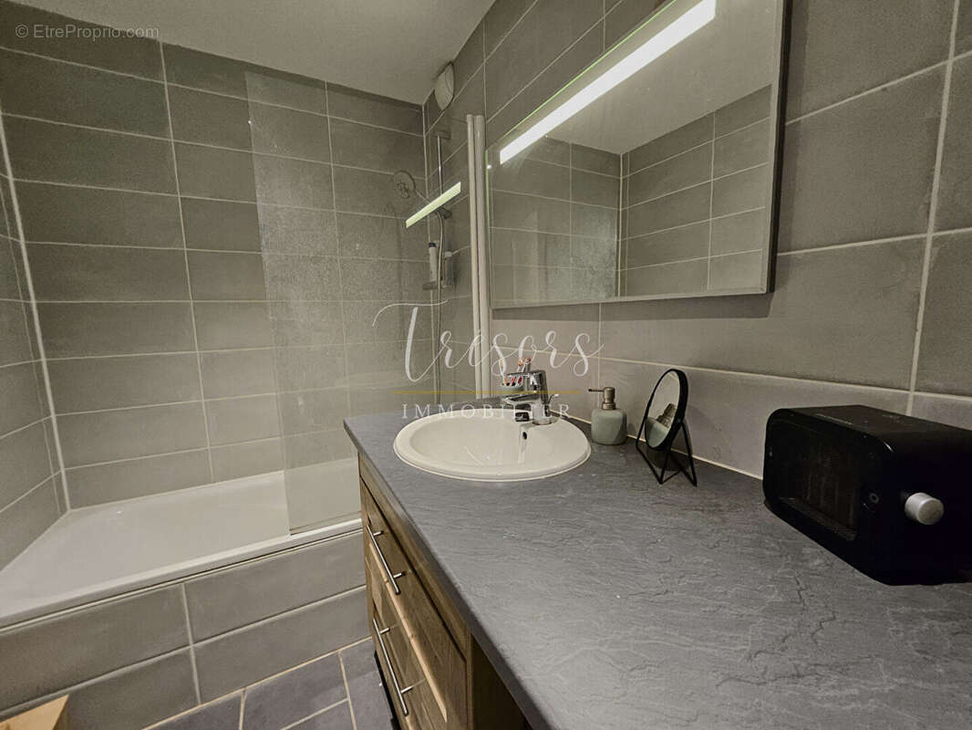 Annecy , quartier  ST MICHEL, appartement T4  de 87M2, - photo 3