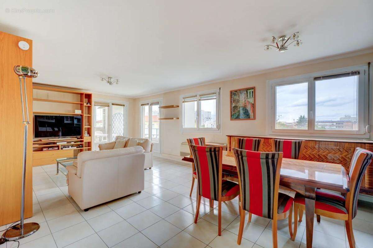 Appartement à LYON-8E
