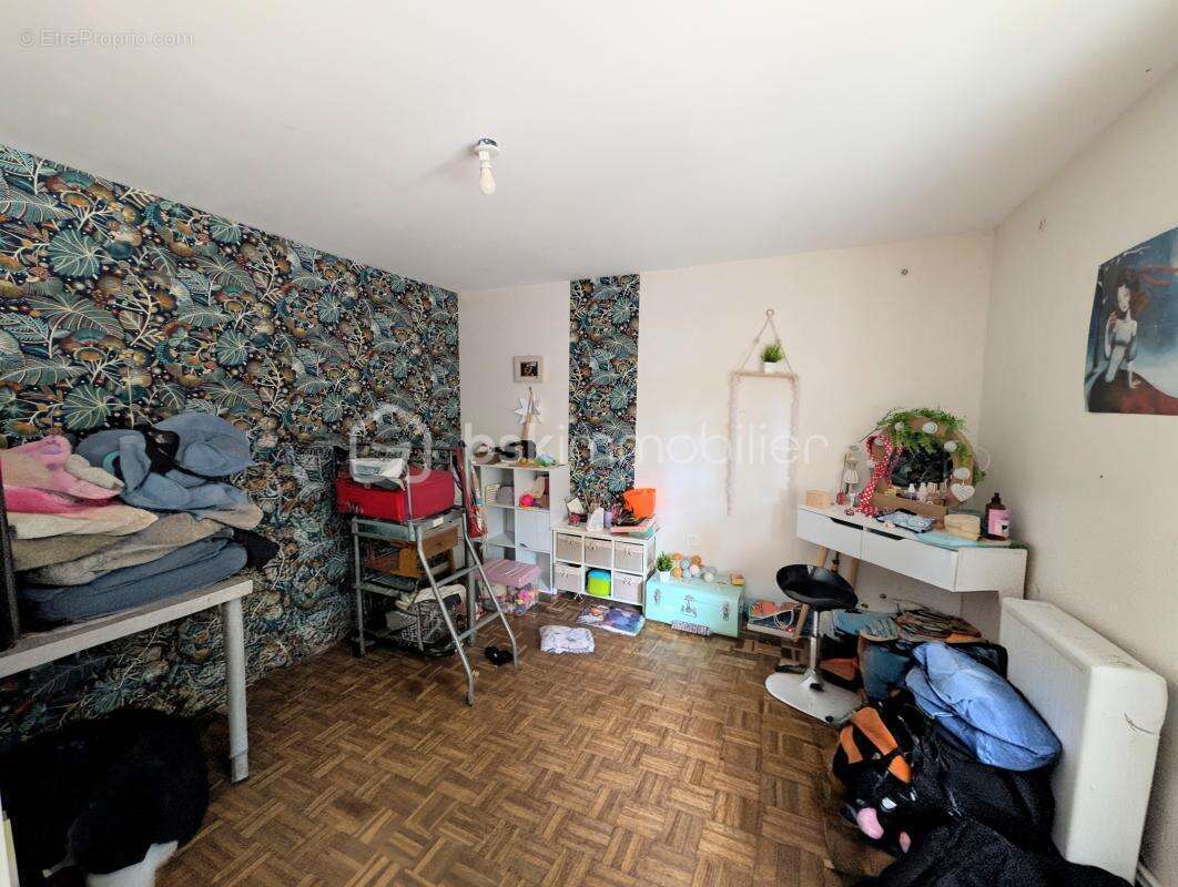 SAINT-VAIZE – Ensemble immobilier à fort potentiel aux portes de Saintes 85000€ - photo 12