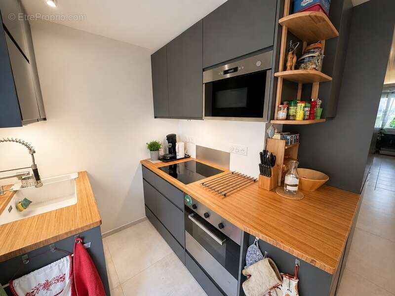 Local commercial avec vitrine et appartement T3 – Bien rare à usage mixte - photo 6