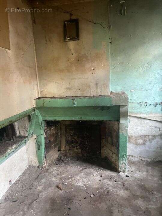 Maison a renover au centre du charmant village de PAVANT - photo 24