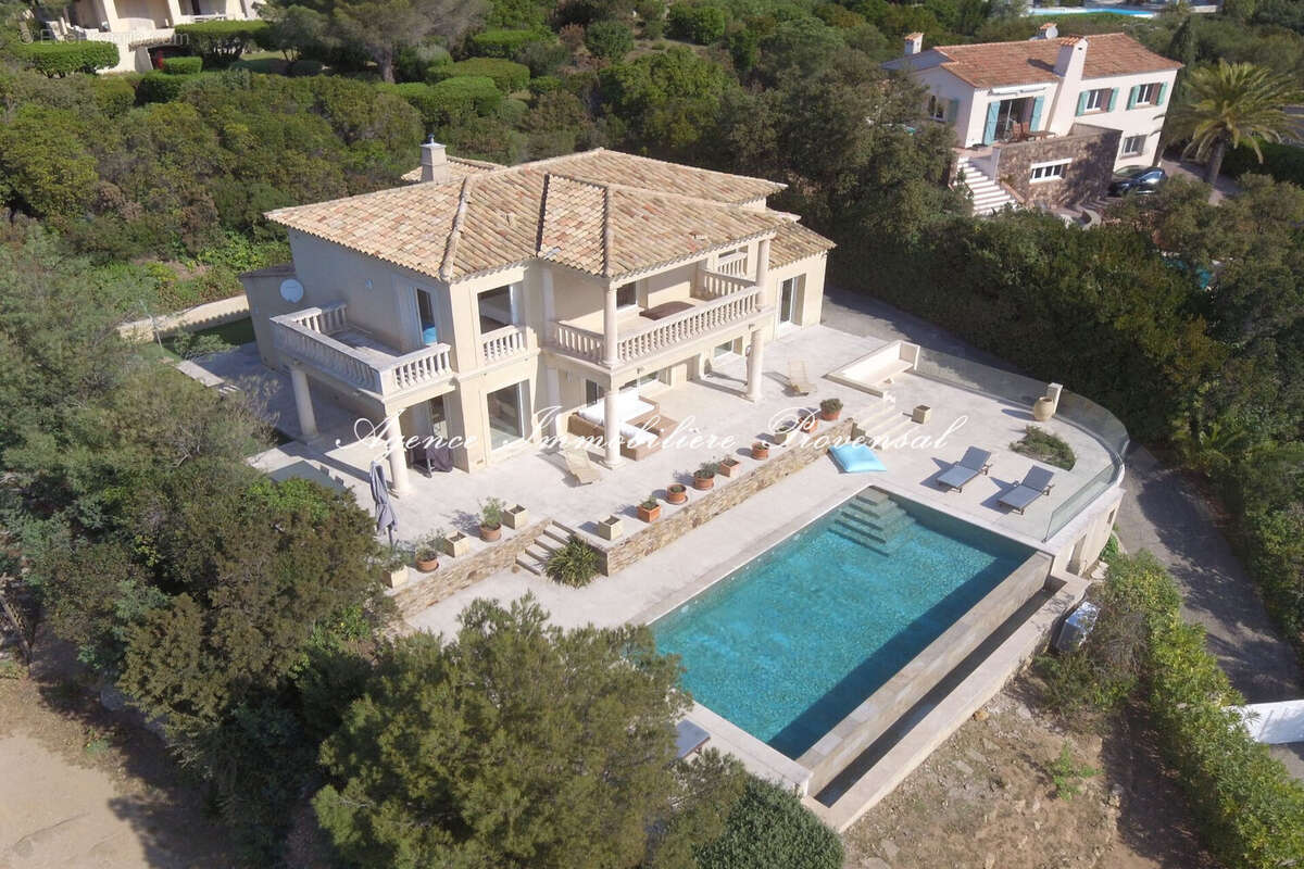 Maison à LES ISSAMBRES