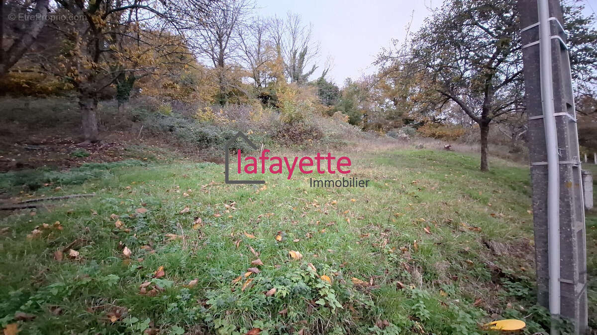 Terrain à LILLEBONNE