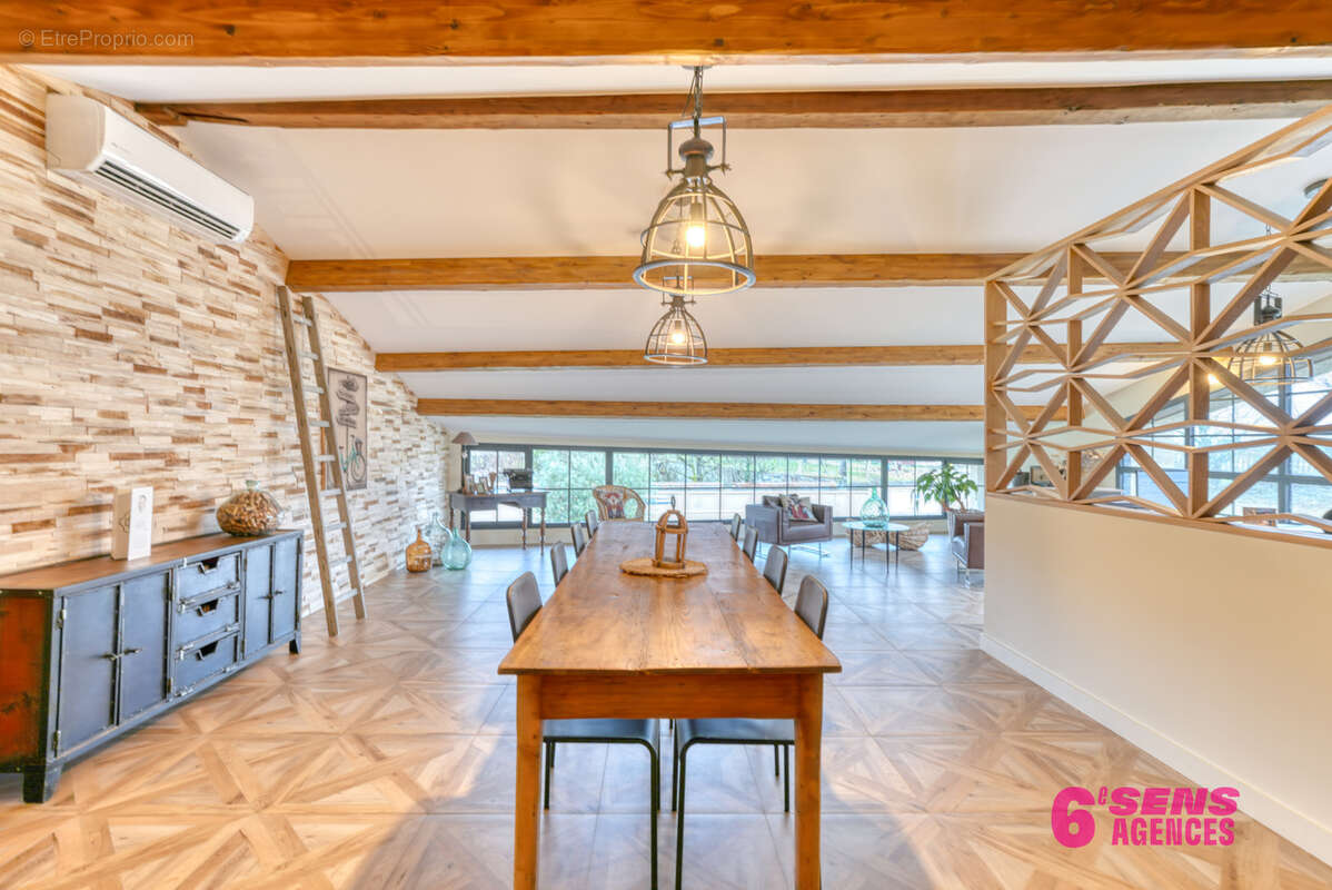 Maison à SAINT-BONNET-DE-MURE