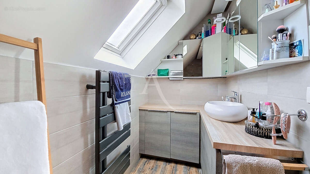 Maison à SAULX-LES-CHARTREUX