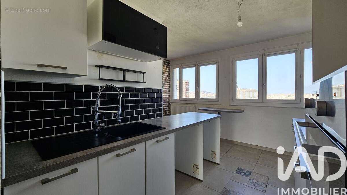 Photo 9 - Appartement à MARSEILLE-10E