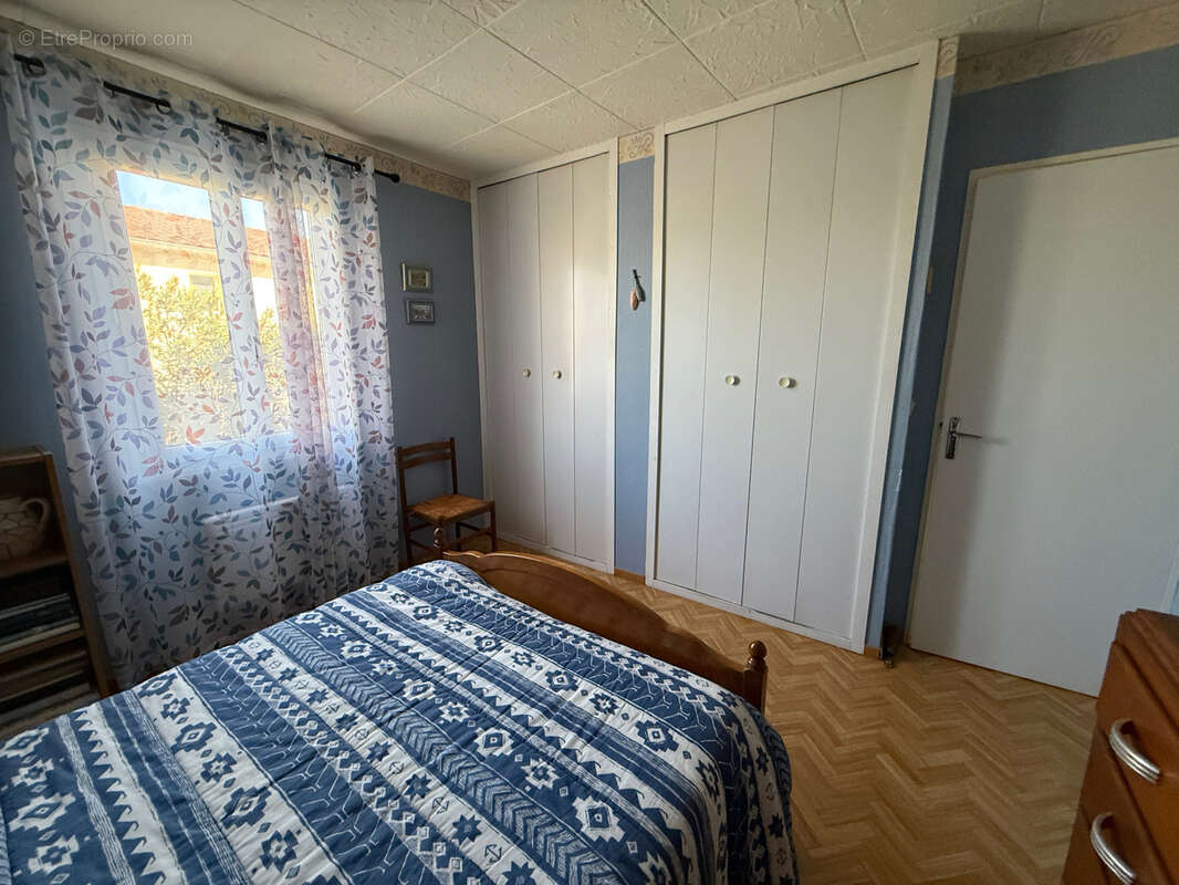 Maison à MEYNES