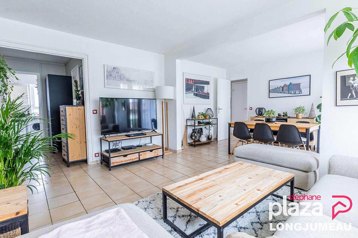 Appartement à CHILLY-MAZARIN
