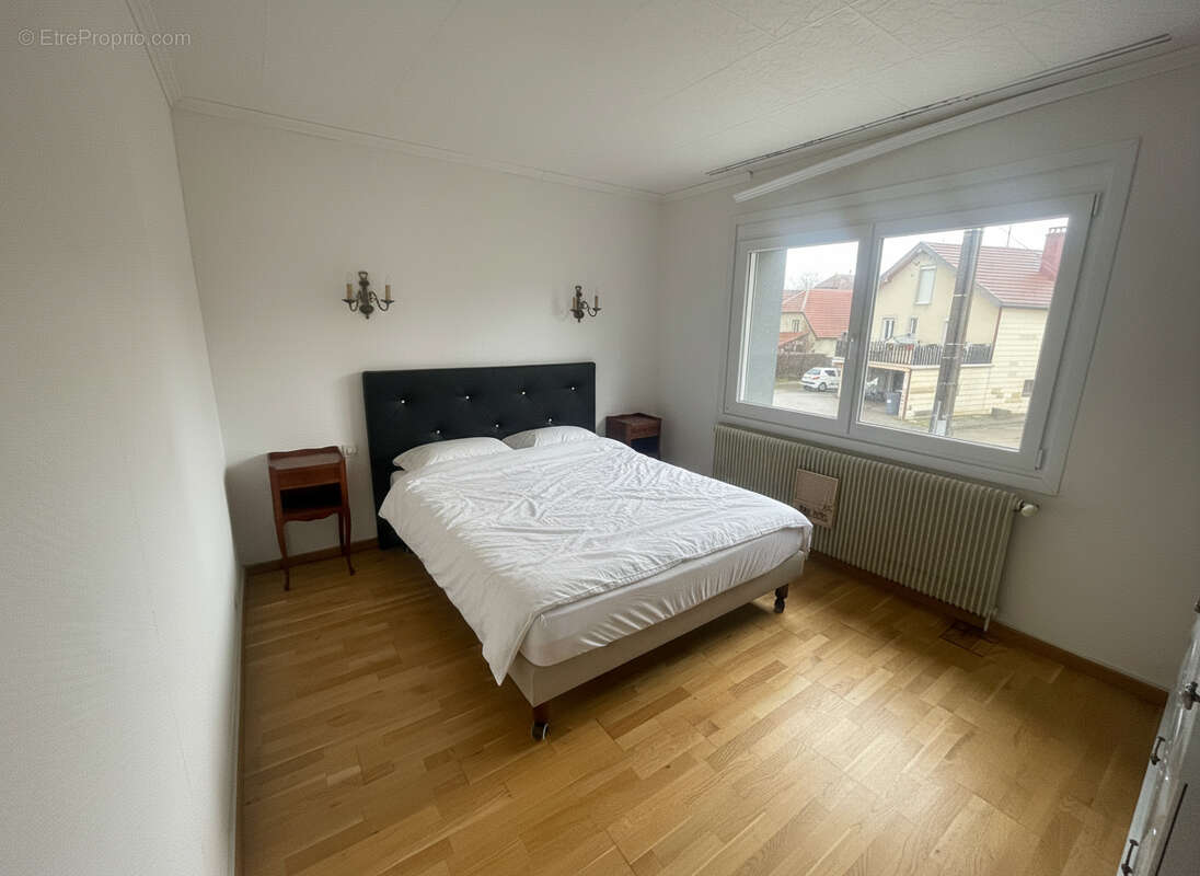 Maison à LEVIER