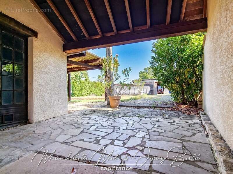 Maison à PONT-DE-VAUX